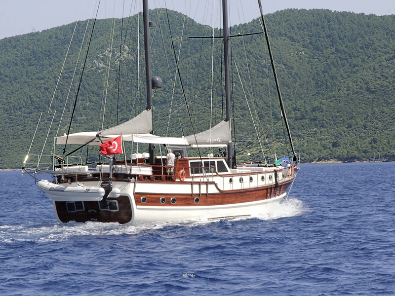 ZEYNOS YAT (LUX CLASS BOAT)